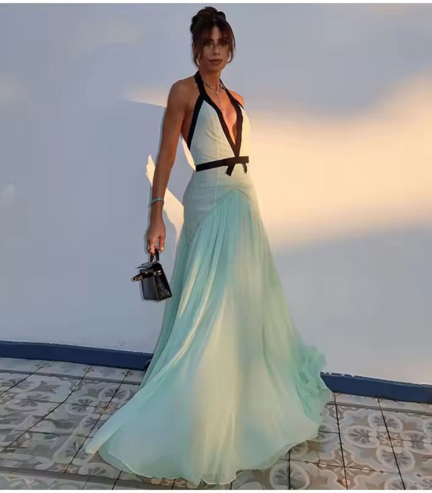 Marissa – Kontrastowy halter – Maxi sukienka bez pleców-15248445866309-Róża Kwiatowa