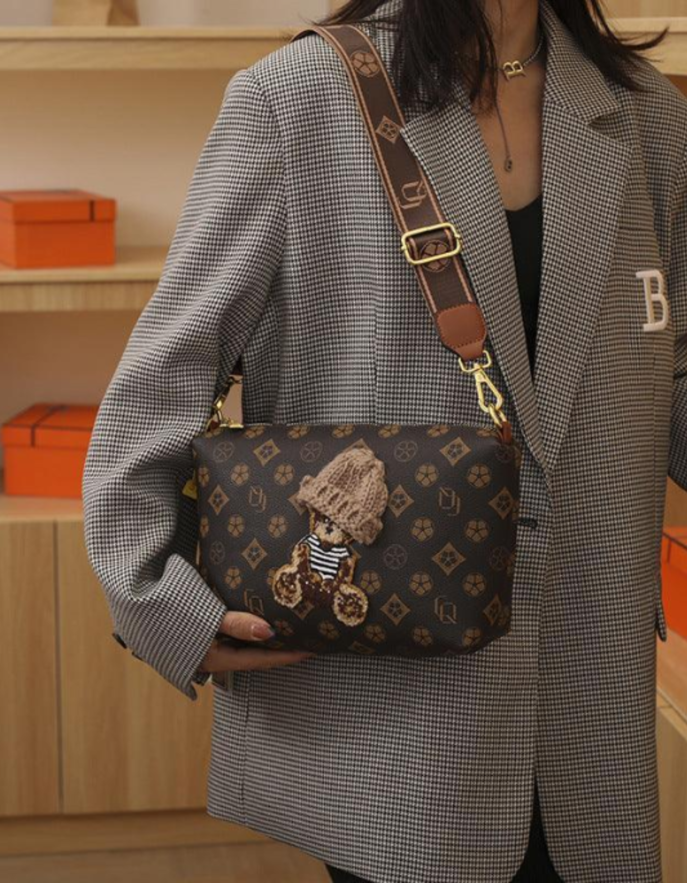 Berenza – Dzianinowy akcent w kształcie misia – Torba crossbody-15216455647557-Róża Kwiatowa
