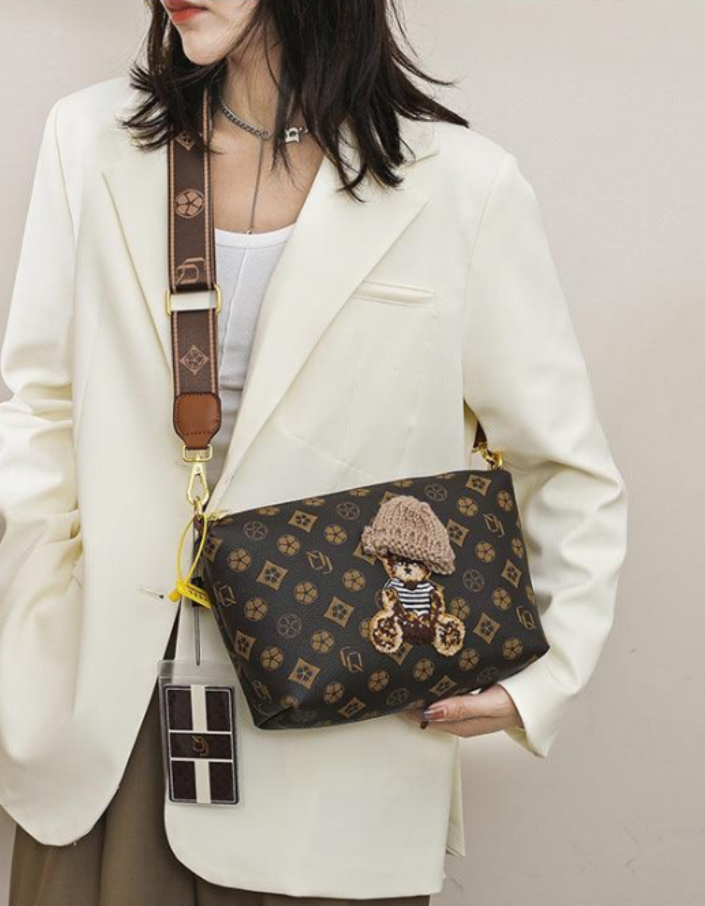 Berenza – Dzianinowy akcent w kształcie misia – Torba crossbody-15216455647557-Róża Kwiatowa