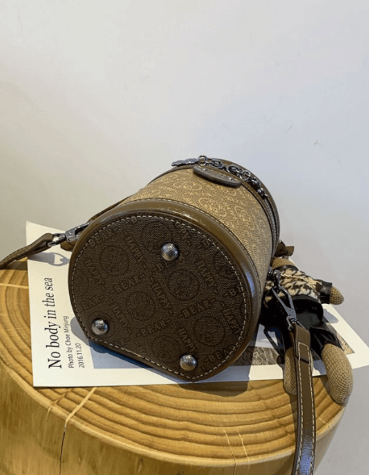 Capucinetta – Detal z monogramem w kształcie króliczka – Torba na ramię-15216453747013-Róża Kwiatowa