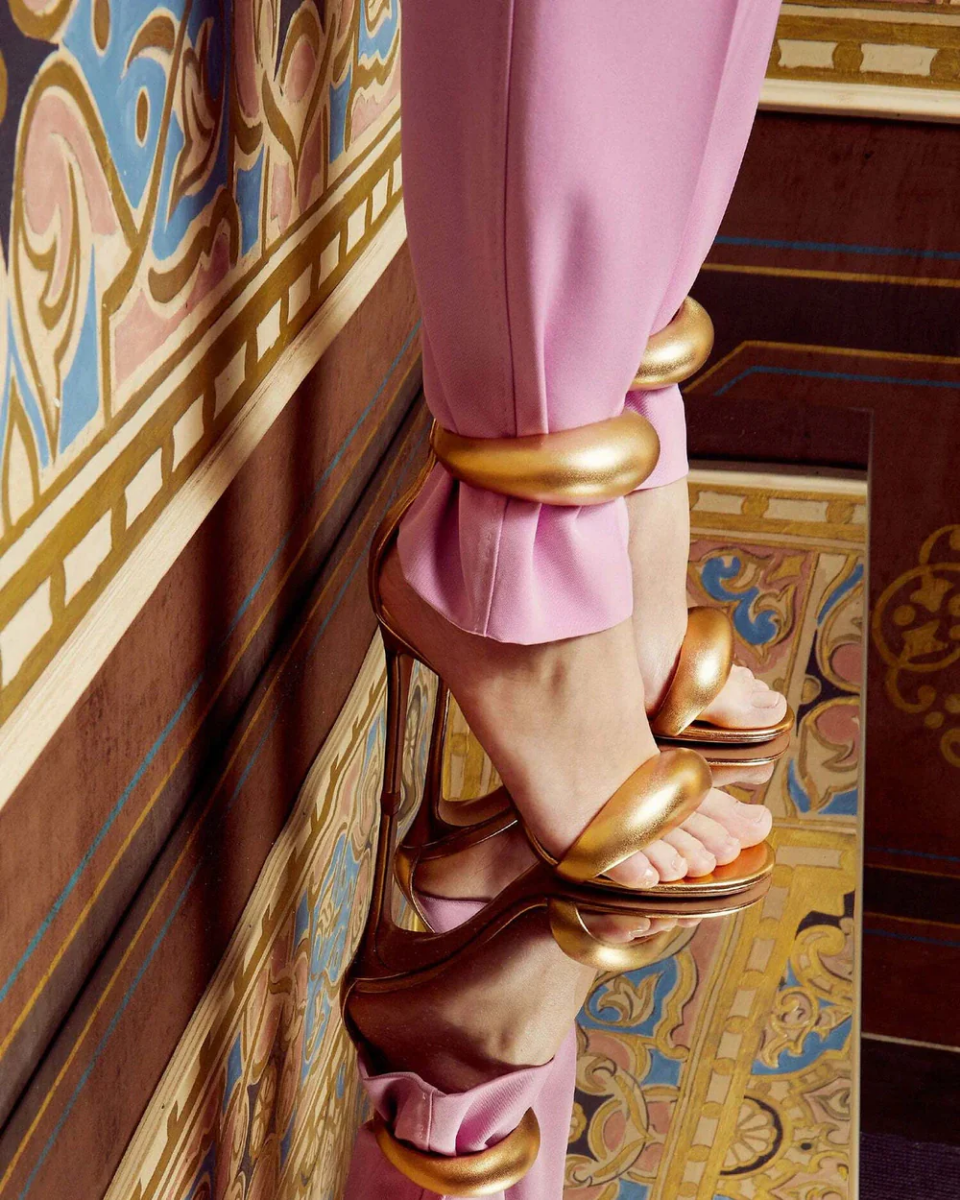 Clémence – Projekt Stiletto – Buty na obcasie z puszystym paskiem wokół kostki-15216331555141-Róża Kwiatowa