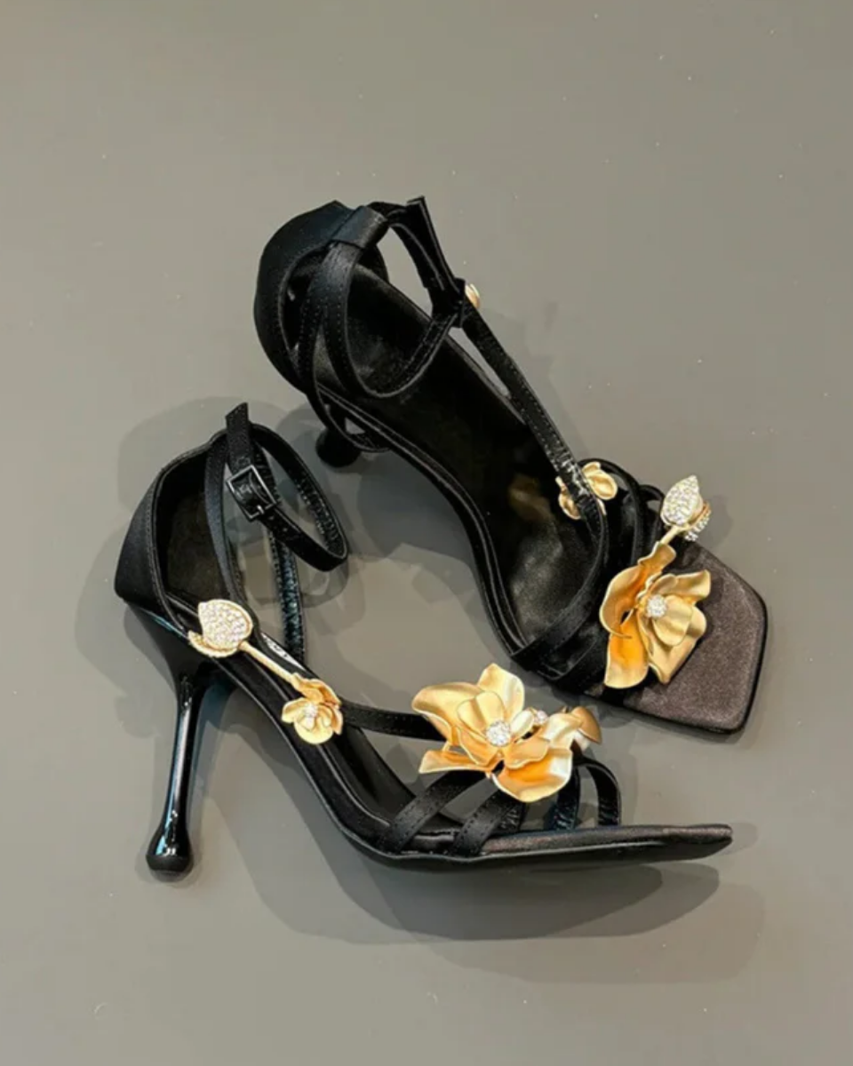 Gabby – Design z paskiem w kształcie litery T – Szpilki z ozdobą w formie orchidei-15216331325765-Róża Kwiatowa