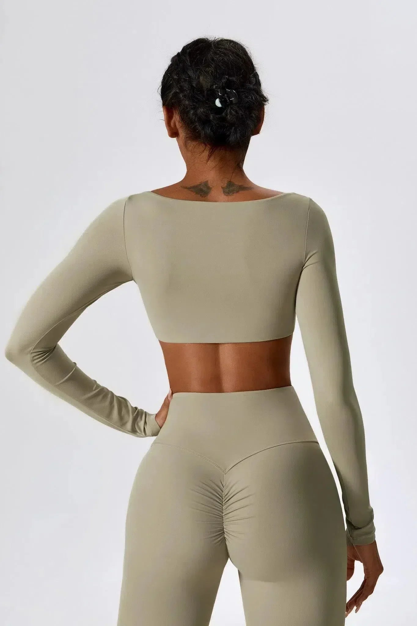 Oceane – Kwadratowy dekolt – Zestaw crop top i legginsy-15216254681413-Róża Kwiatowa