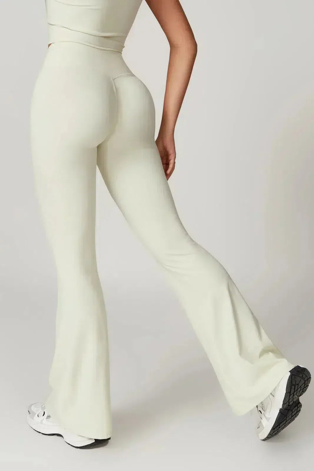 Regina – Krótki top – Zestaw top i legginsy-15216288203077-Róża Kwiatowa