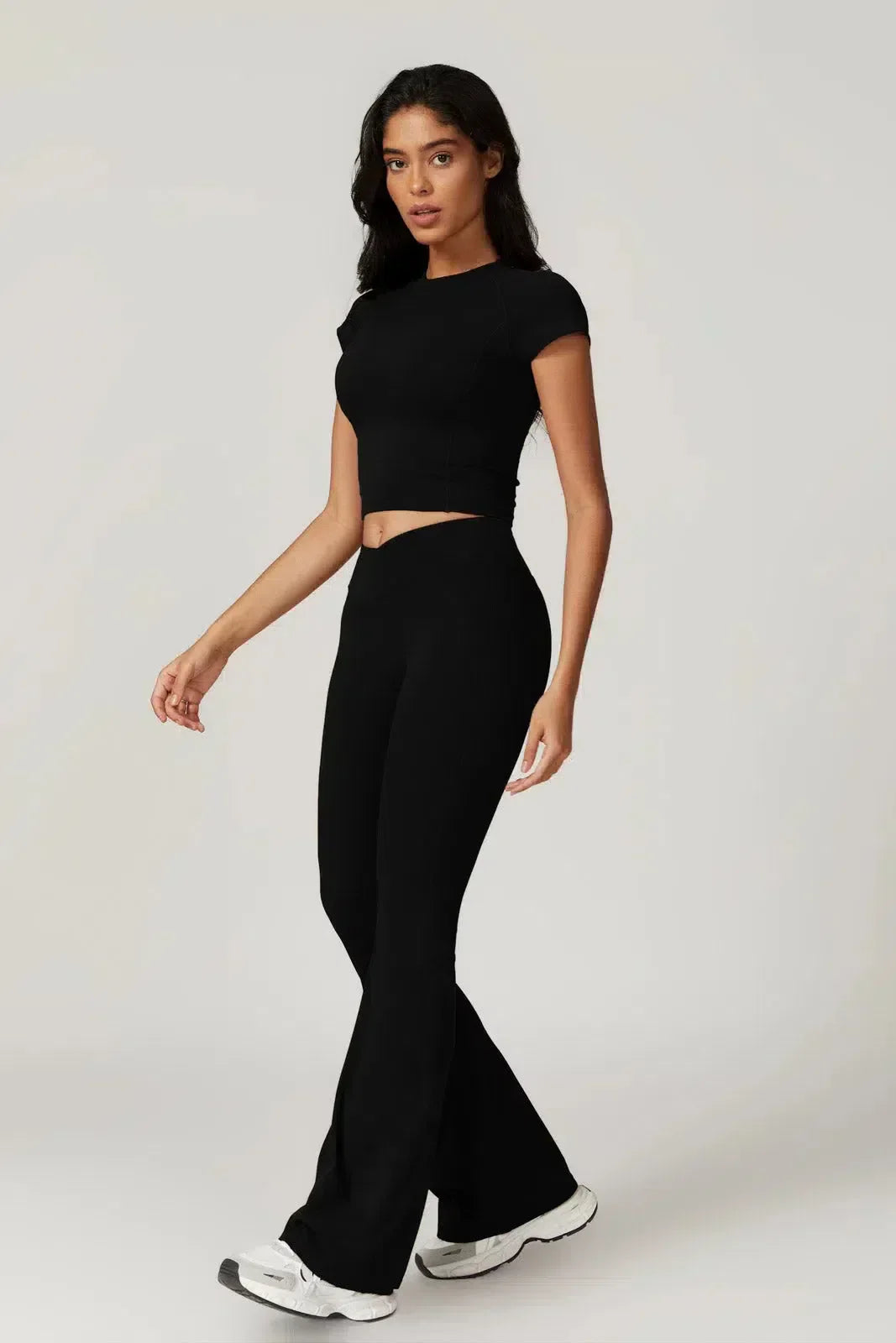 Regina – Krótki top – Zestaw top i legginsy-15216288203077-Róża Kwiatowa