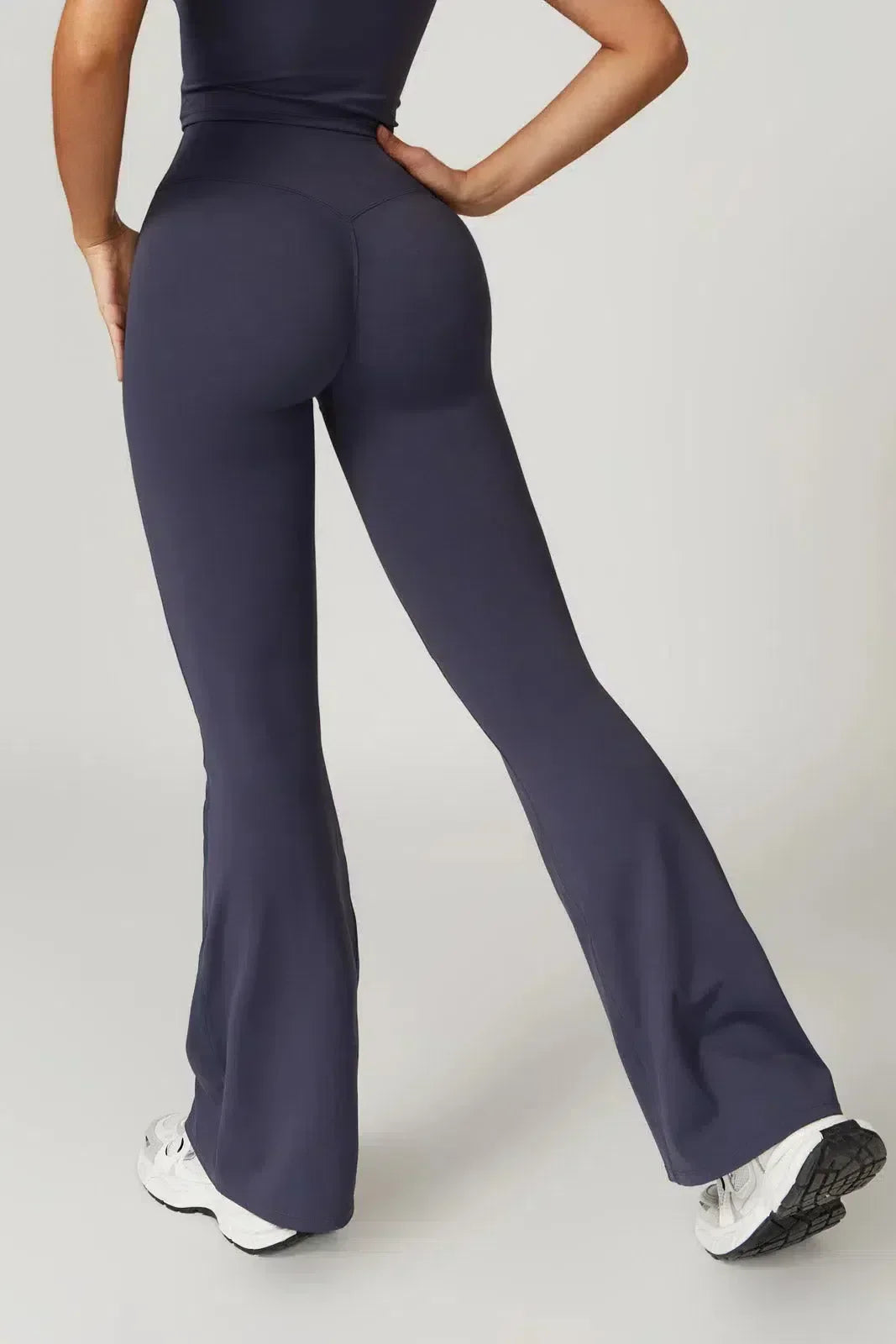Regina – Krótki top – Zestaw top i legginsy-15216288203077-Róża Kwiatowa