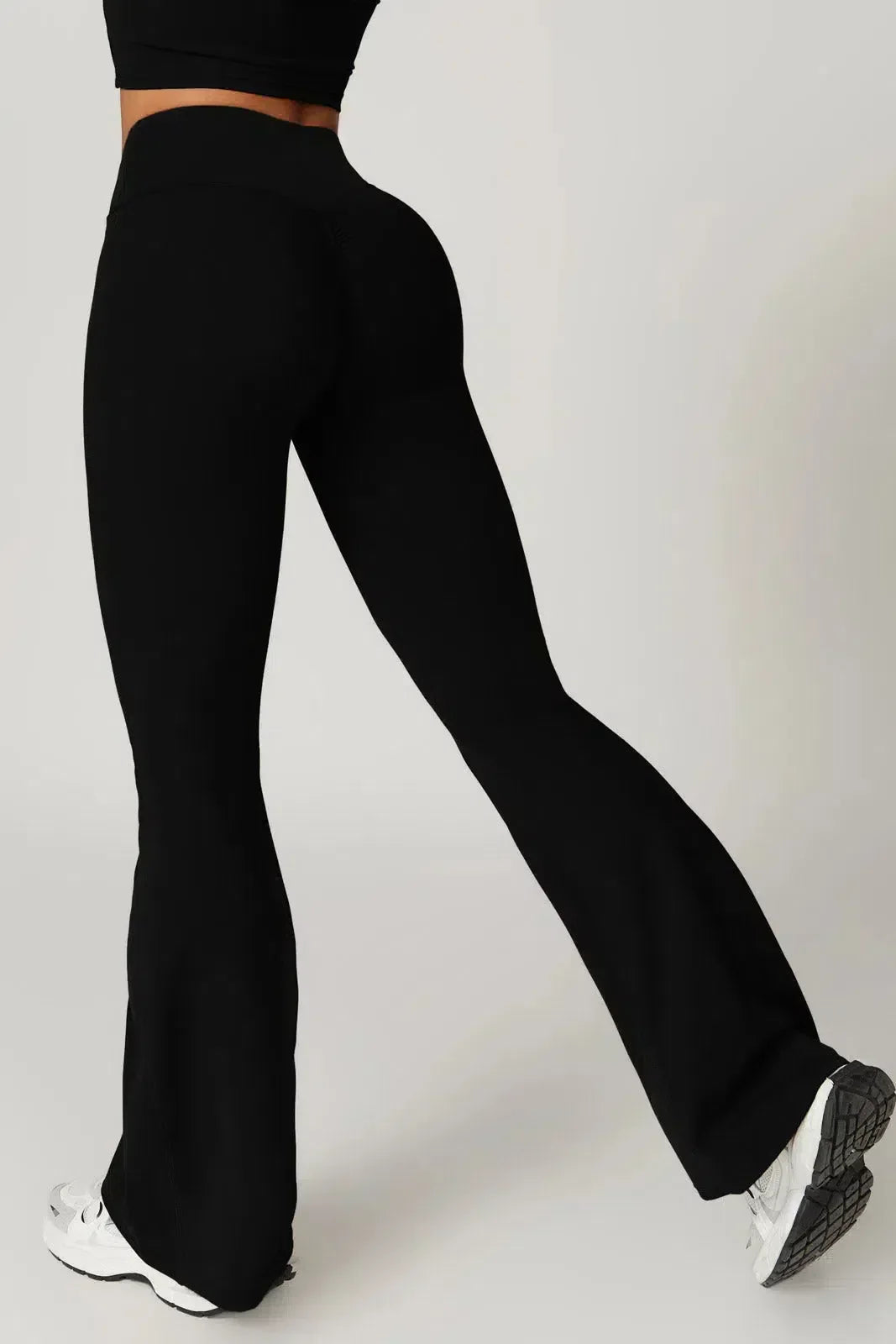 Regina – Krótki top – Zestaw top i legginsy-15216288203077-Róża Kwiatowa